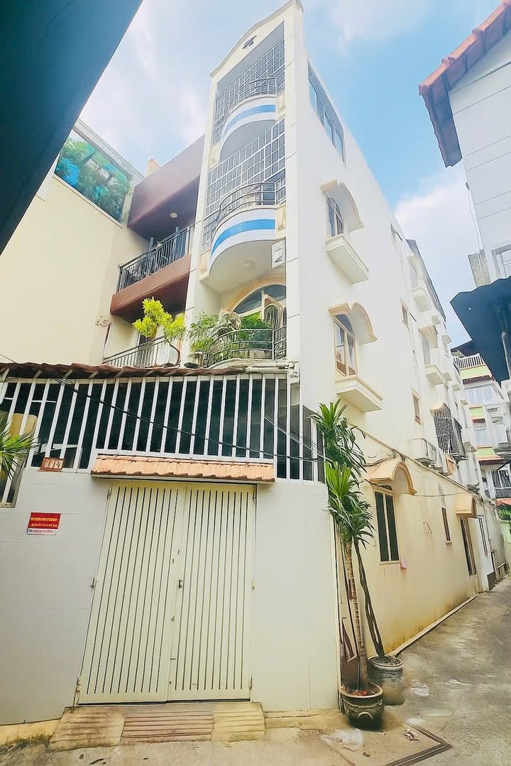 Nhà nguyên căn cho thuê đường Đoàn Thị Điểm, Phú Nhuận 35m² giá 16 triệu - Phù hợp cho gia đình và văn phòng!