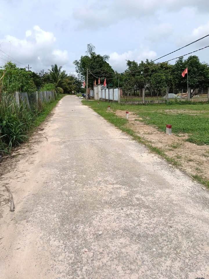 Đất nền thổ cư 250m² tại thôn 6 Cư Ni - Giá chỉ 340 triệu - Cơ hội đầu tư không thể bỏ lỡ!