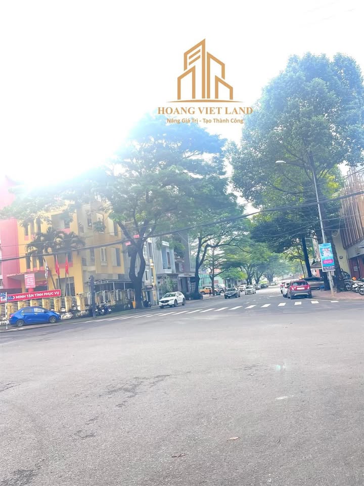 Bán nhà mặt tiền Trần Nhật Duật, Tân Lợi, Buôn Ma Thuột 100m² giá 12,9 tỷ - Kinh doanh thuận lợi!