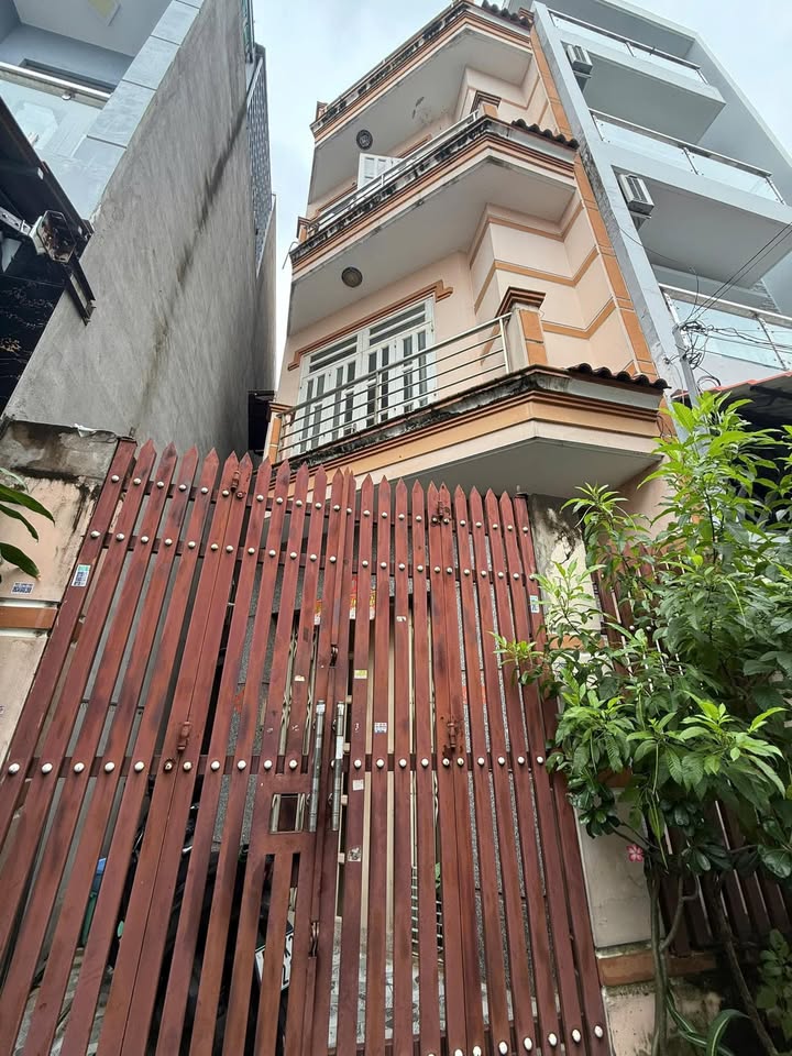 Nhà cho thuê nguyên căn hẻm 338 đường Chiến Lược Quận Bình Tân 44m² - Giá chỉ 10 triệu/tháng!