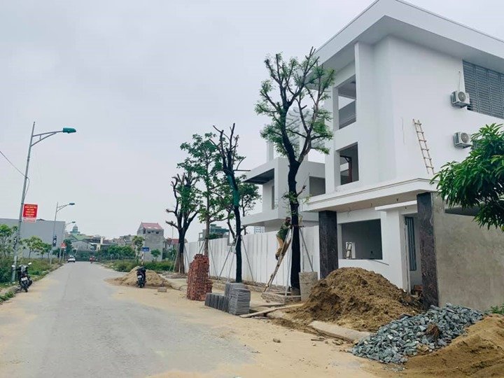 Nhà 3 tầng Phường Vinh Hưng 136m² - Sở hữu lâu dài, vị trí đắc địa!