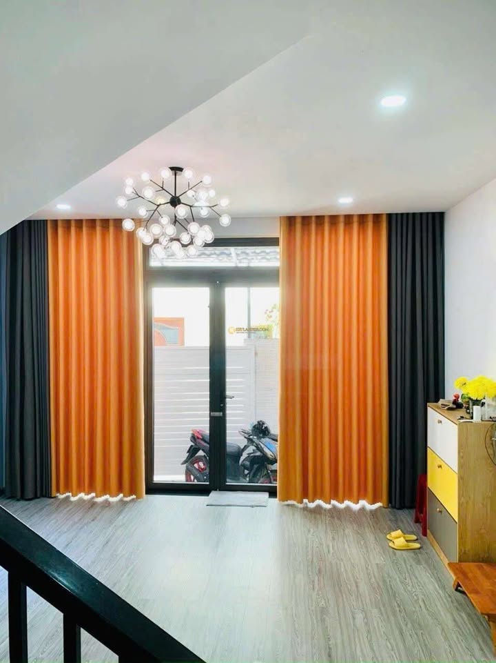 Nhà phố hẻm ô tô lớn Phù Đổng Thiên Vương, Đà Lạt 64.92m² giá 6.7 tỷ - Đầu tư tiềm năng!