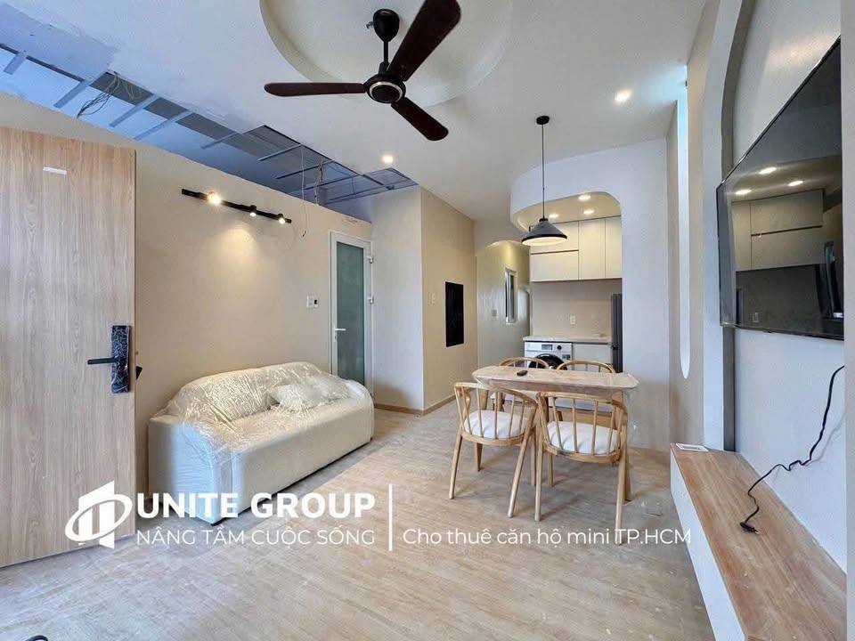 Căn hộ 2 phòng ngủ Hồ Bá Kiện Quận 10 100m² - Full nội thất, ban công rộng thoáng