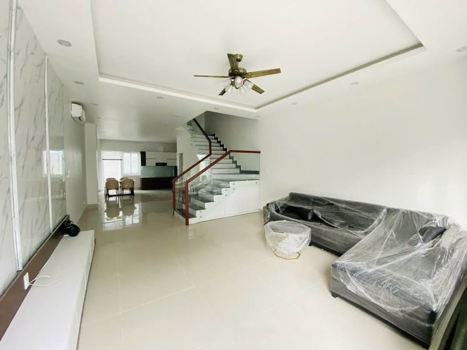 Nhà phố Melosa Khang Điền Q9 118.5m² giá 12.5 tỷ - Full nội thất, an ninh 24/7!