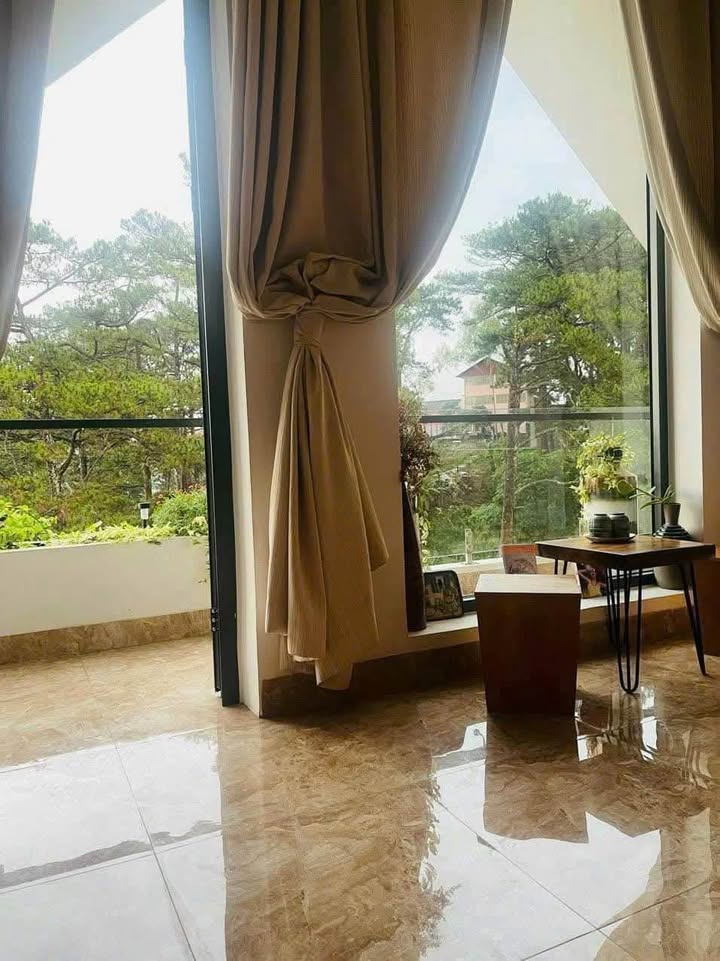 Căn homestay Đà Lạt 76m² giá 12.5 tỷ - Kinh doanh ổn định, view đẹp!
