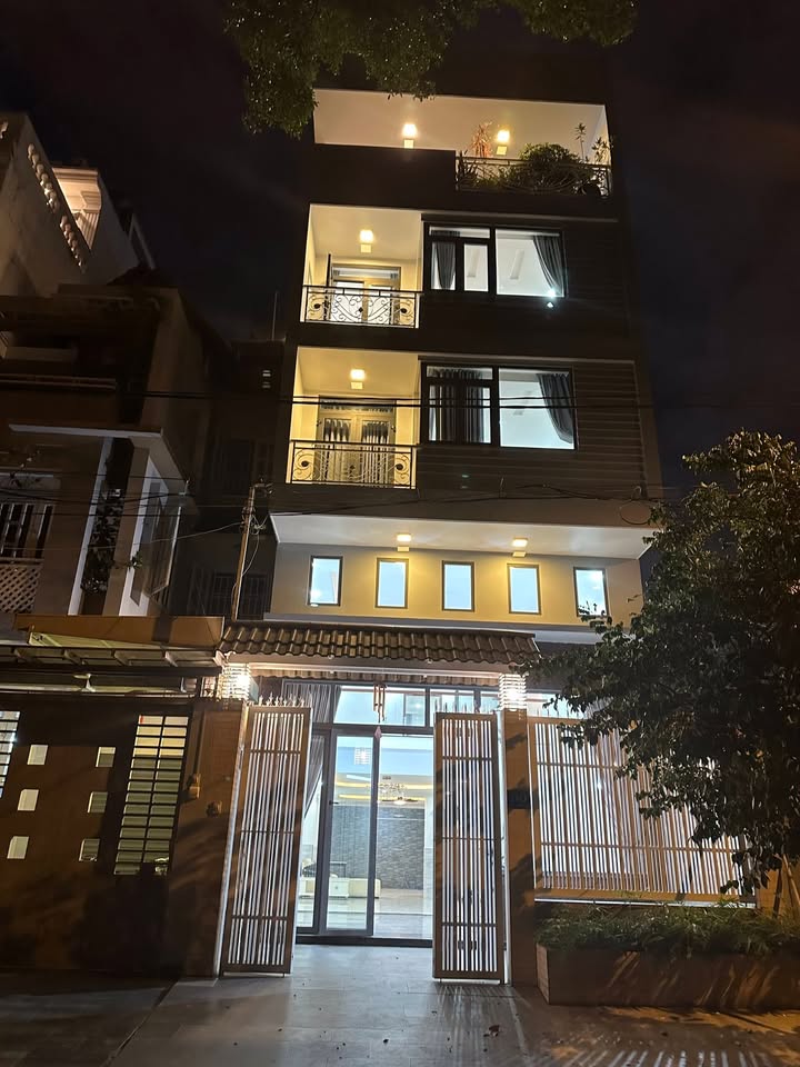 Nhà 5 Tầng Thang Máy View Công Viên Hiệp Bình Chánh 120m² Giá 18,8 Tỷ - Đầu Tư Sinh Lời!
