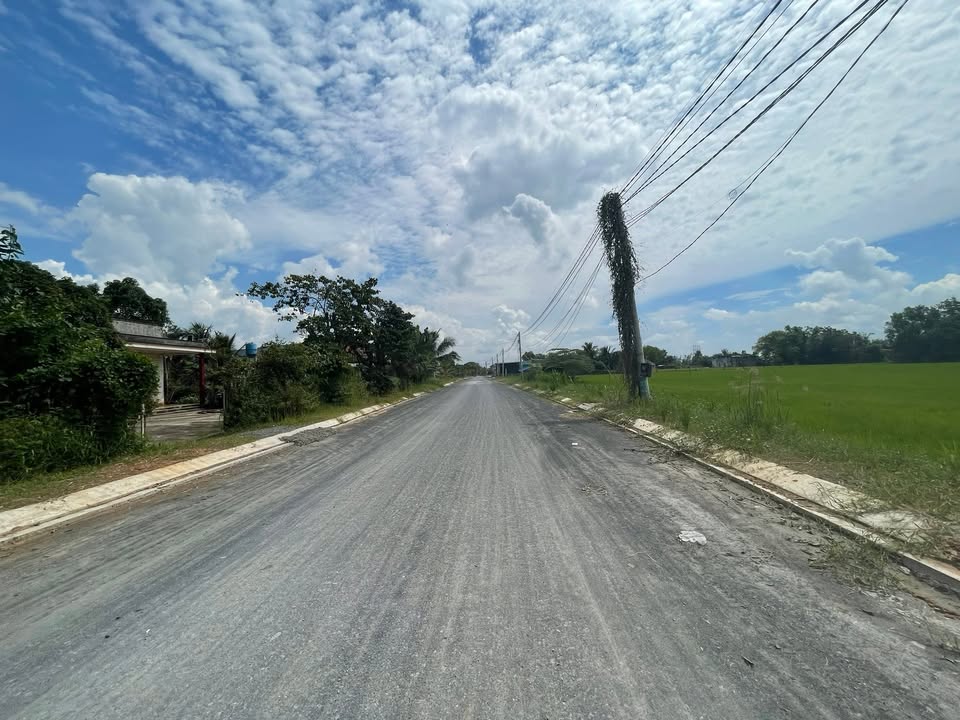 Đất nền Hòa Khánh Đông 200m² giá 980 triệu - Vị trí đẹp, sổ sẵn!