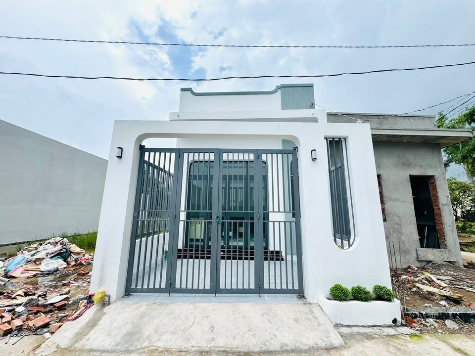 Nhà cấp 4 hiện đại tại Mỹ Lộc, Cần Giuộc 105m² giá 1.7 tỷ - Sổ hồng riêng, chính chủ!