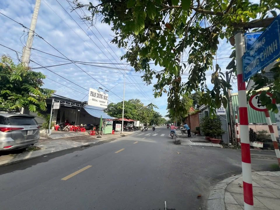 Đất nền Gò Dầu 70m² giá 1.3 tỷ - Sổ hồng chính chủ, mặt tiền thông thoáng!