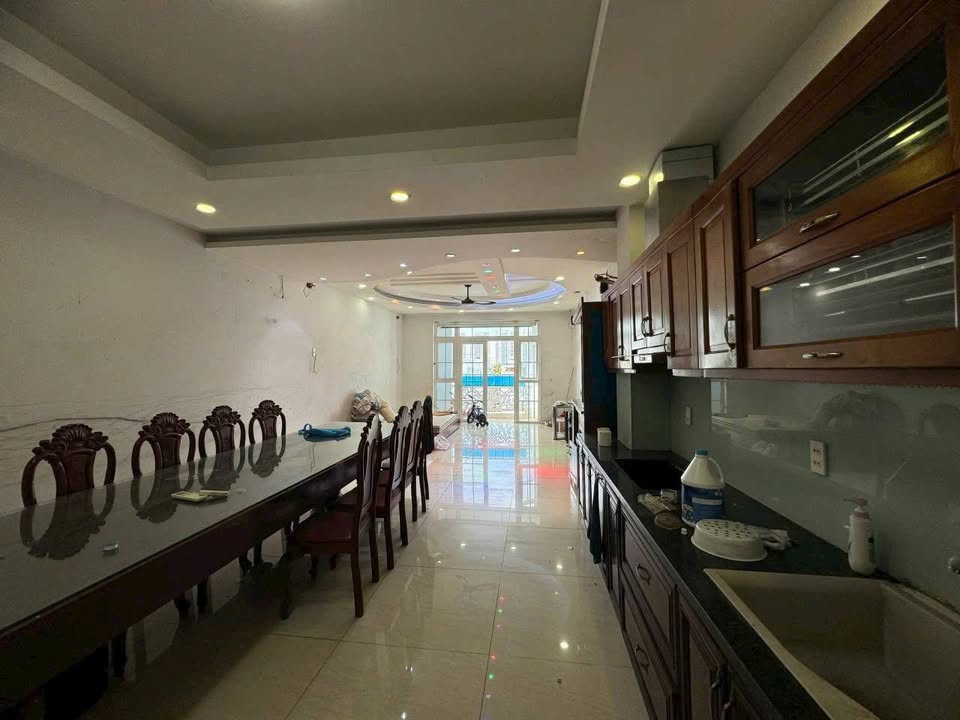 Nhà mặt tiền Tạ Hiện, Quận 2, 100m² giá 38 tỷ - Cơ hội đầu tư tuyệt vời!