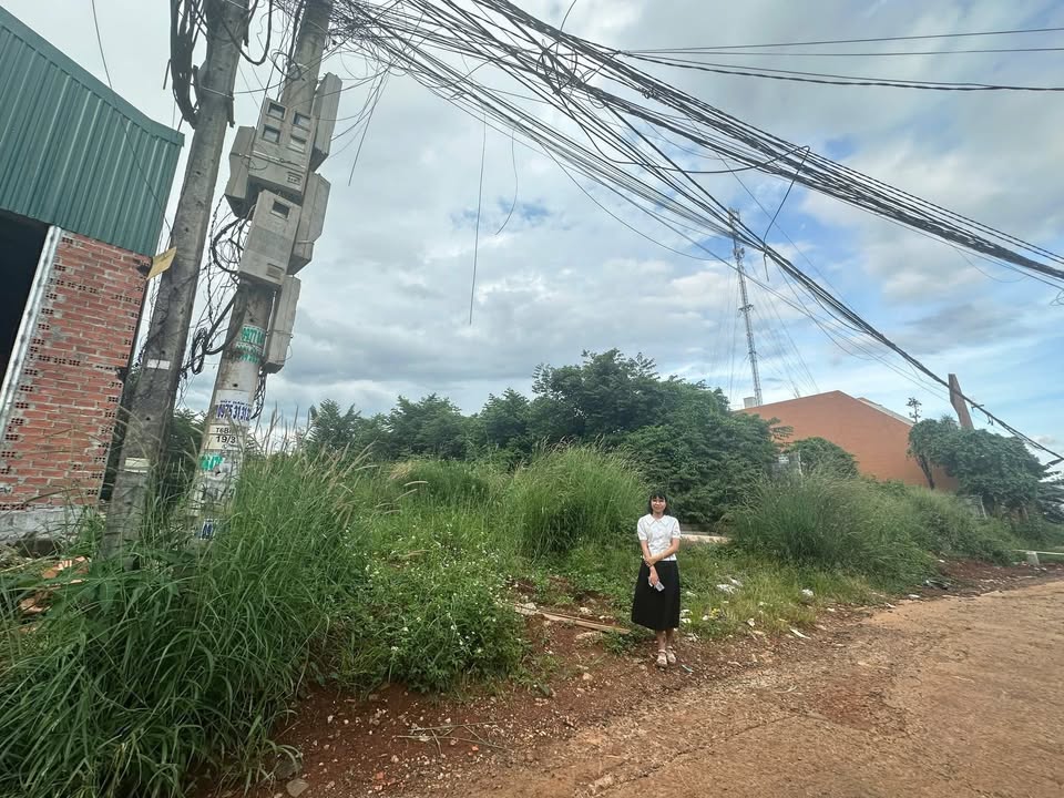 Bán gấp FrontHouse mặt tiền Hùng Vương 826m² giá 12.9 tỷ - Kinh doanh sầm uất!