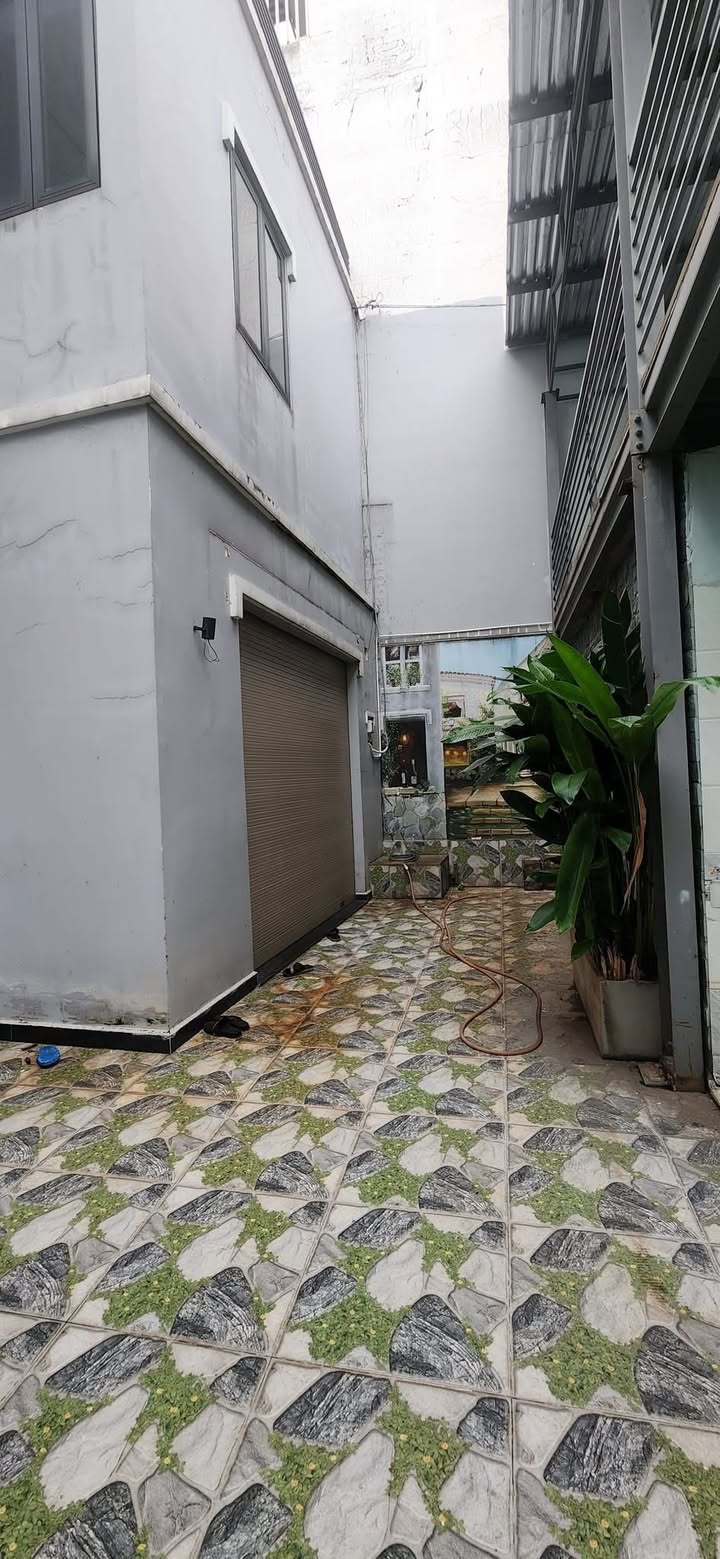 Nhà cho thuê đường Lê Thị Riêng, quận 12, 270m² - Phù hợp cho kinh doanh và sinh hoạt!