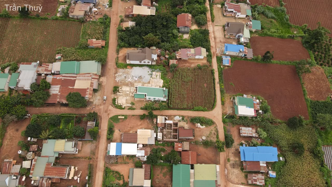 Đất mặt tiền DH16 Đơn Dương 500m² giá 800 triệu - Sổ đỏ chính chủ, view hồ tuyệt đẹp!