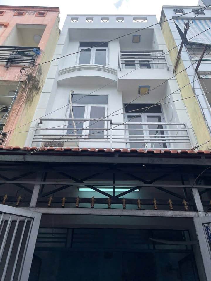 Nhà thuê hẻm 4m Trường Chinh, quận Tân Bình, 40m² giá chỉ 13 triệu - Phù hợp cho gia đình và kinh doanh online!