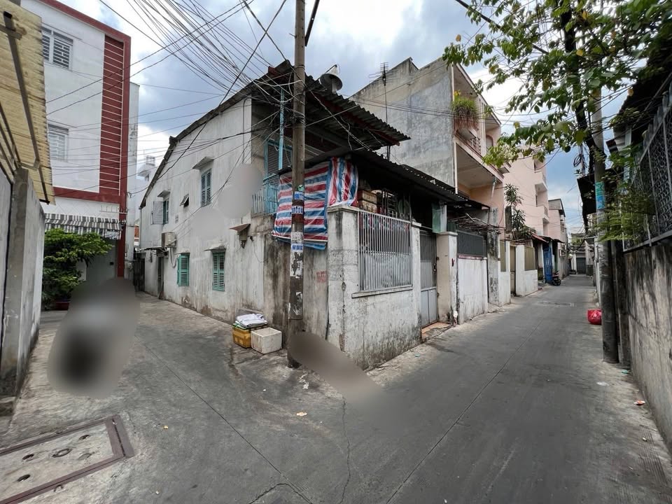 Nhà phố Tân Phú 113m² giá 6.5 tỷ - Góc 2 mặt tiền hẻm Trịnh Đình Trọng!