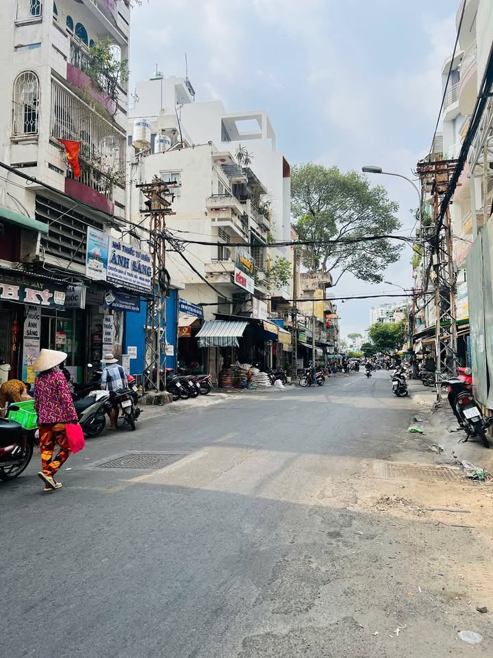 Bán nhà mặt tiền Đỗ Ngọc Thạnh, Quận 5, 72m² giá 22 tỷ - Cơ hội đầu tư tuyệt vời!