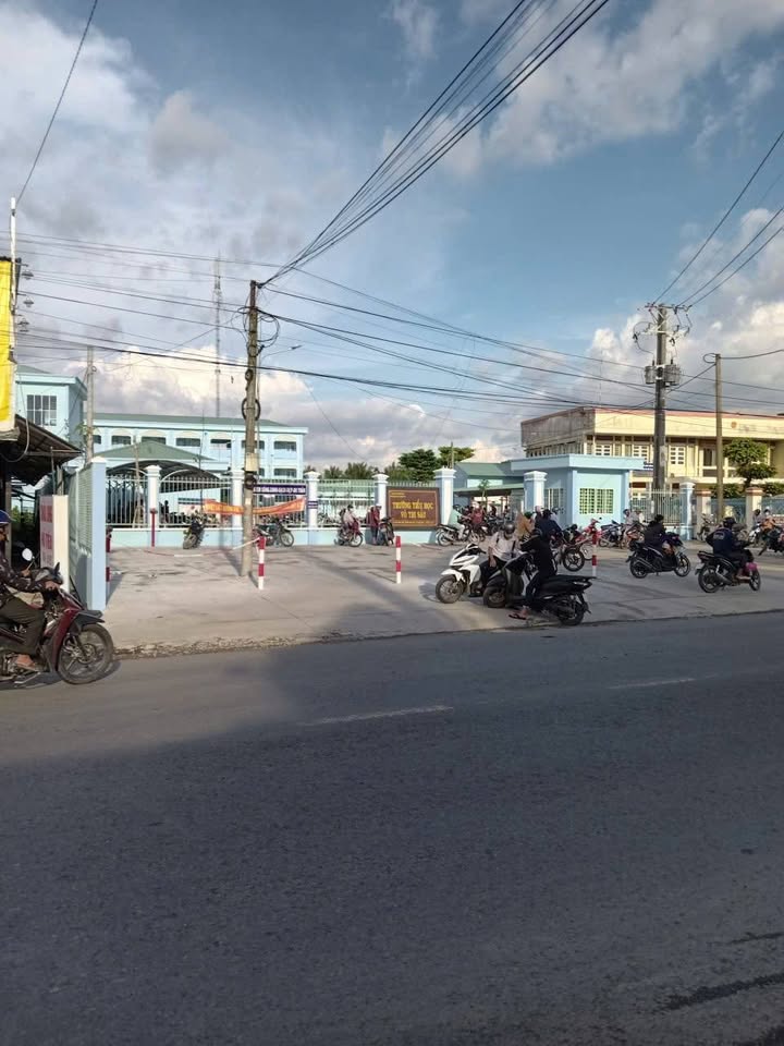 Nhà mặt tiền đường Lưu Nhơn Sâm, 60m² giá 4.2 tỷ - Kinh doanh thuận lợi!