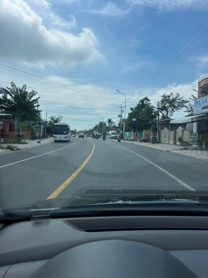 FrontHouse Mặt tiền Nguyễn Công Trứ, La Gi 165m² giá 3.9 tỷ - Cơ hội đầu tư tuyệt vời!