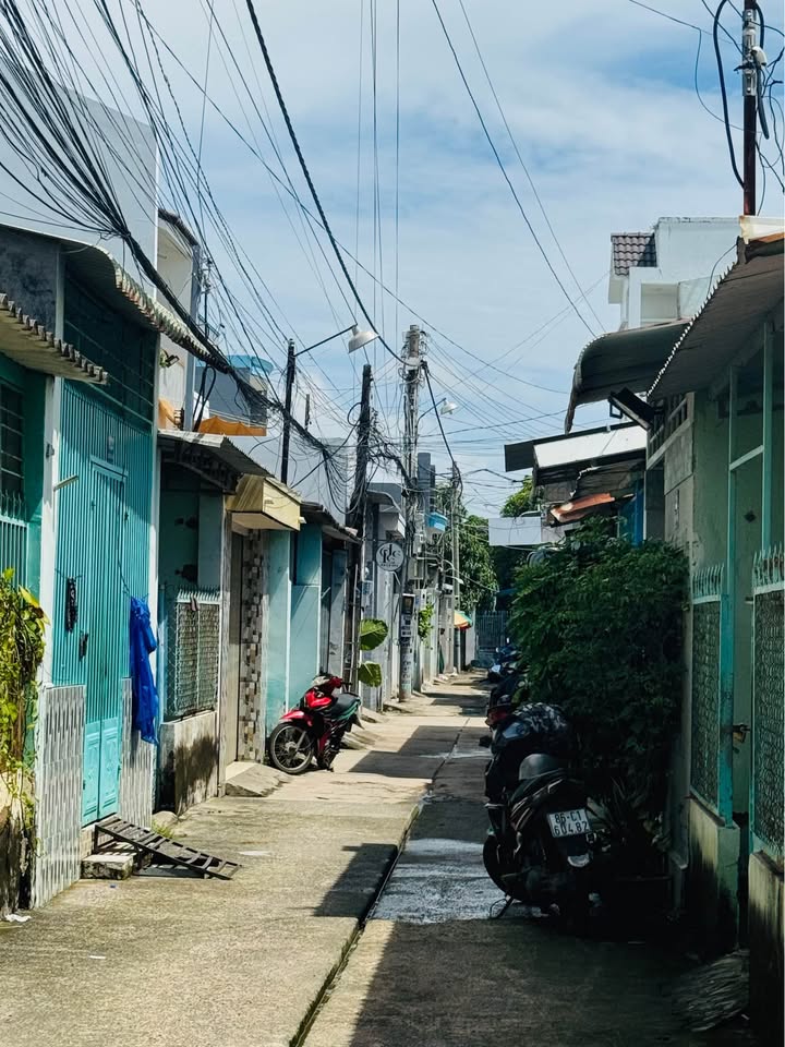 Nhà bán Phú Thủy, Phan Thiết 48m² giá 1.4 tỷ - Vị trí đắc địa gần biển!