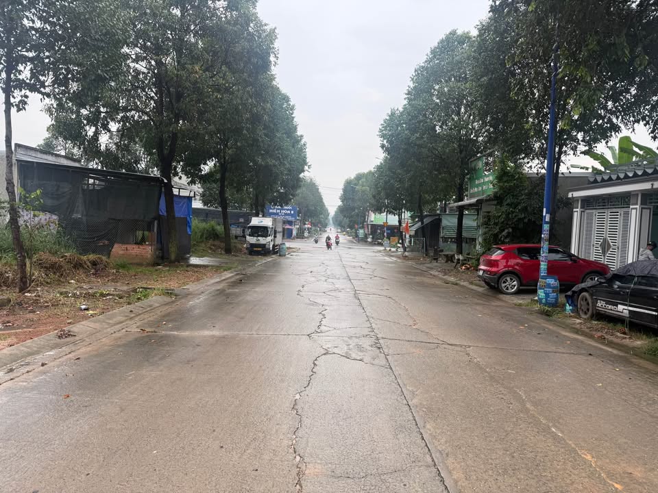 Đất nền Bến Cát 150m² giá 2 tỷ - Sổ hồng chính chủ