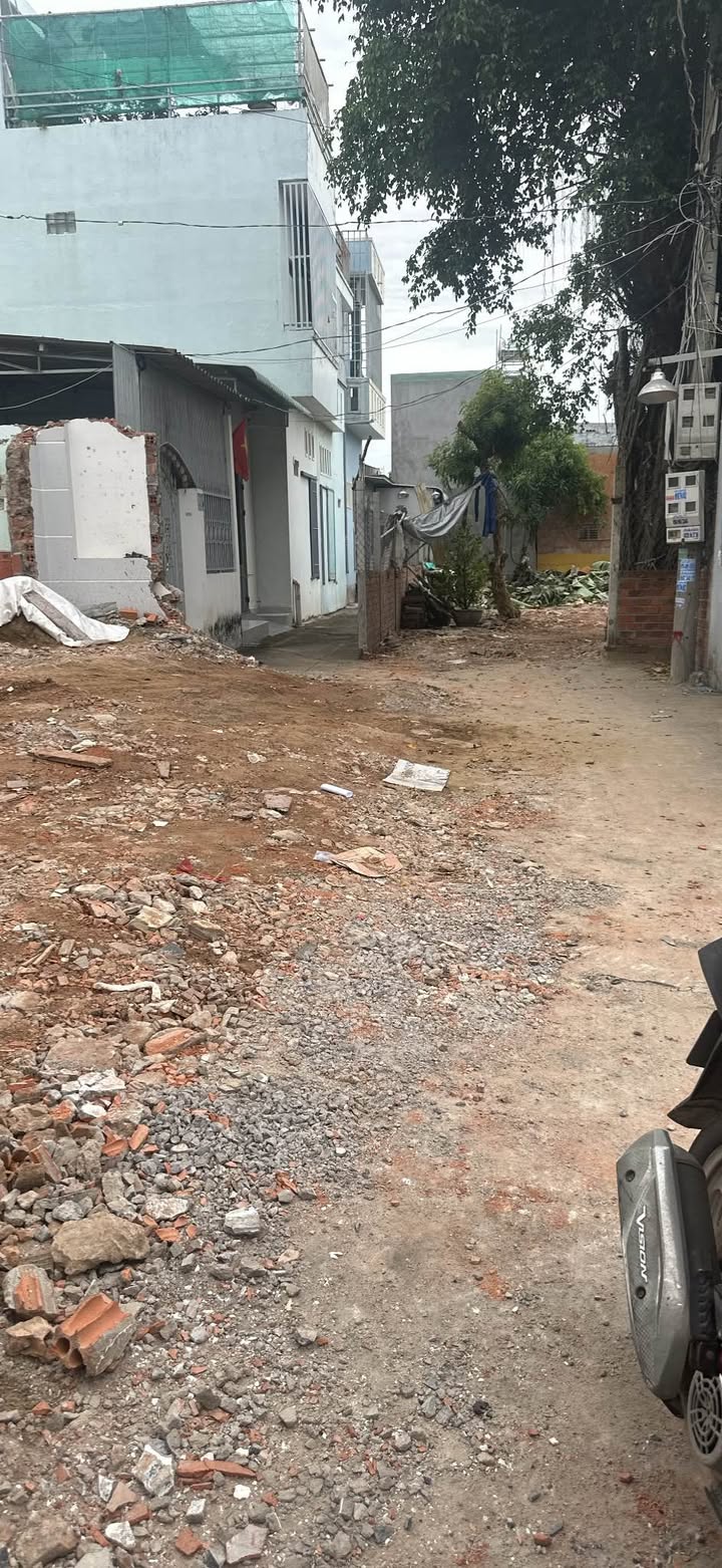 Nhà C4 mặt tiền Hàng Điều, Vũng Tàu 97m² giá 6.8 tỷ - Cơ hội đầu tư sinh lời!