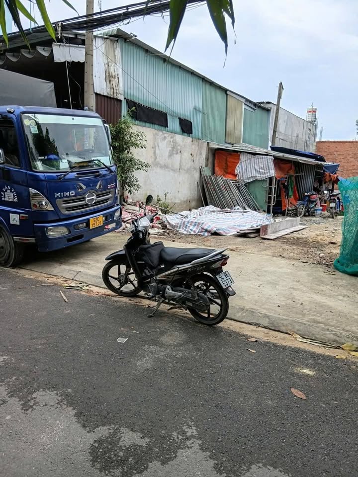 Đất Mặt Tiền Đường Số 1, Trung Chánh, Hóc Môn - 99m² chỉ 4.35 tỷ - Kinh doanh sầm uất!