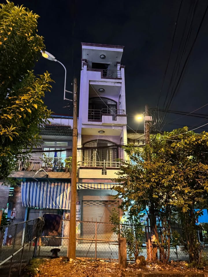 FrontHouse Quang Trung Hóc Môn 49.6m² giá 4.5 tỷ - Mặt tiền kinh doanh sầm uất!