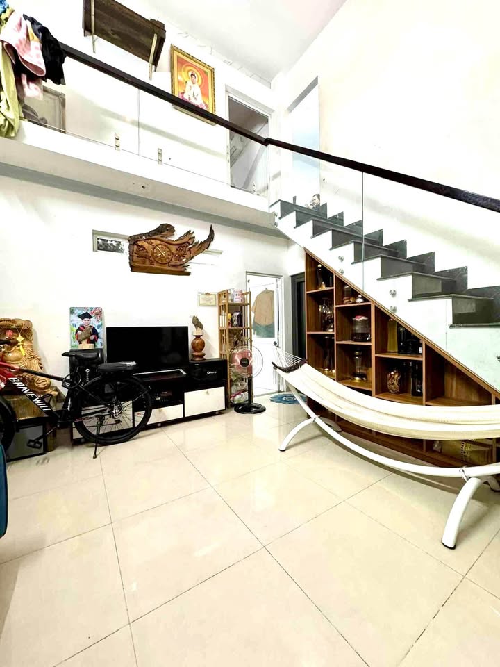 Nhà phố Sơn Trà Đà Nẵng 72.6m² giá 5.8 tỷ - Vị trí trung tâm, tiện ích đầy đủ!