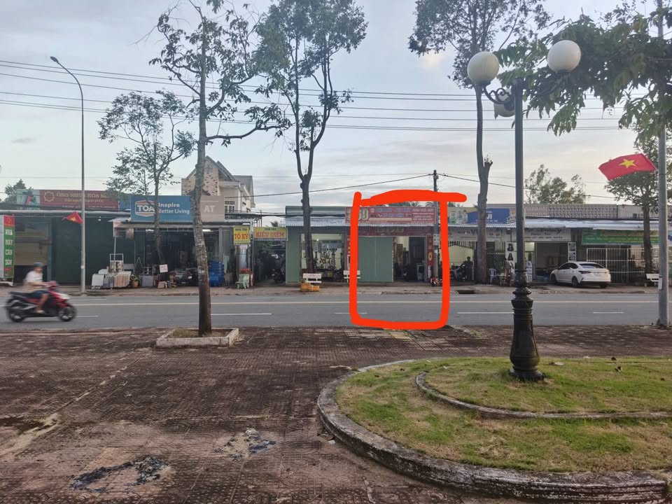 Nhà cho thuê mặt tiền đường Trần Hưng Đạo, 110m² - Kinh doanh sầm uất