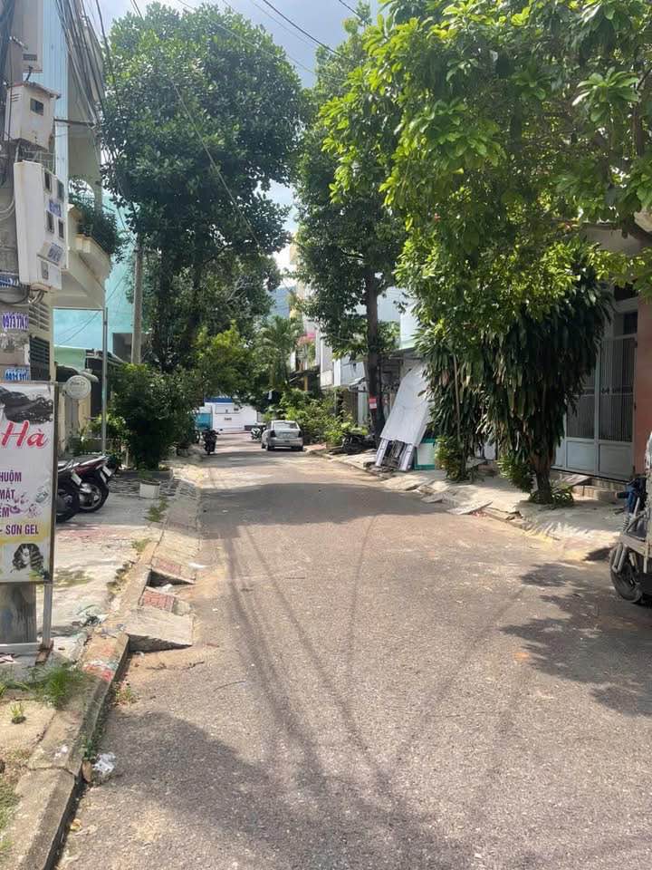 Nhà phố mặt tiền Lê Văn Hưng, Quy Nhơn 78m² giá 3.xx tỷ - Kinh doanh thuận lợi!