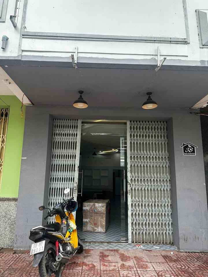 Phòng cho thuê tại 38 Nguyễn Thị Minh Khai, Hồng Ngự 24m² - Vị trí đắc địa, tiện nghi!