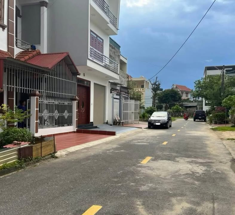 Đất nền góc Thanh Sơn, Uông Bí 116m² giá chỉ 1.9 tỷ - Cơ hội đầu tư tuyệt vời!