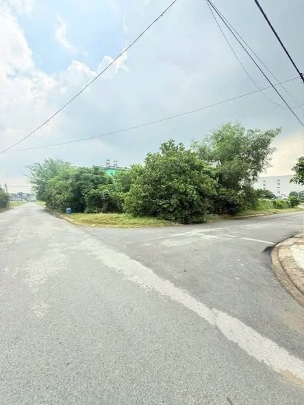 Đất nền KDC Tứ Hải, Tân Đông Hiệp 152m² giá 6 tỷ - Lô góc 3 mặt tiền cực đẹp!