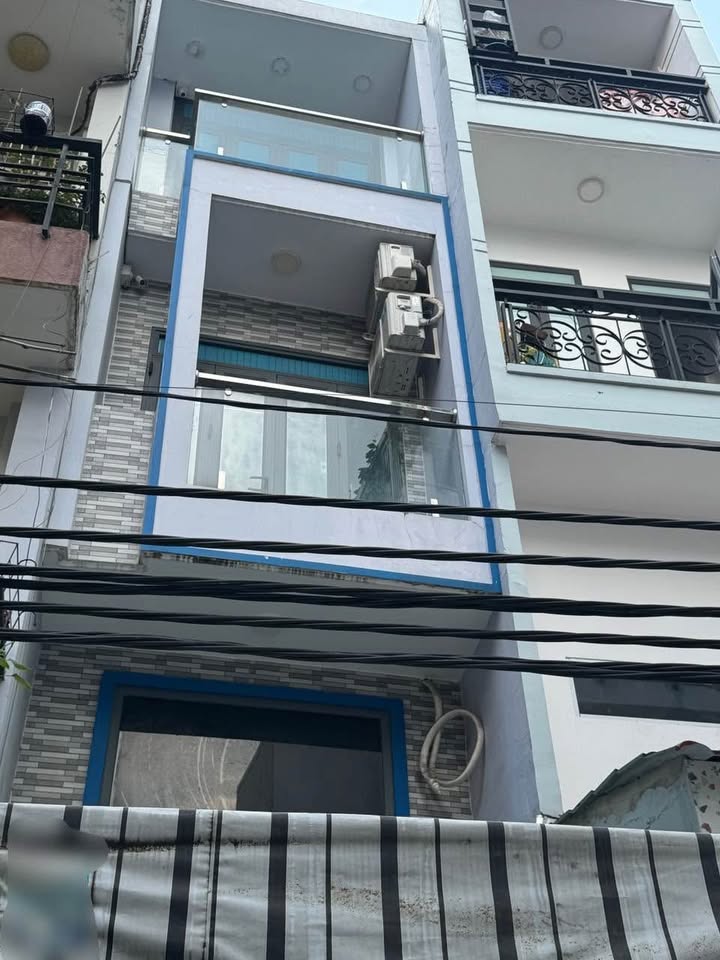 Nhà riêng hẻm xe tải 8m Tám Danh, Quận 7 - 28m² giá 6.3 tỷ - Không thể bỏ lỡ!