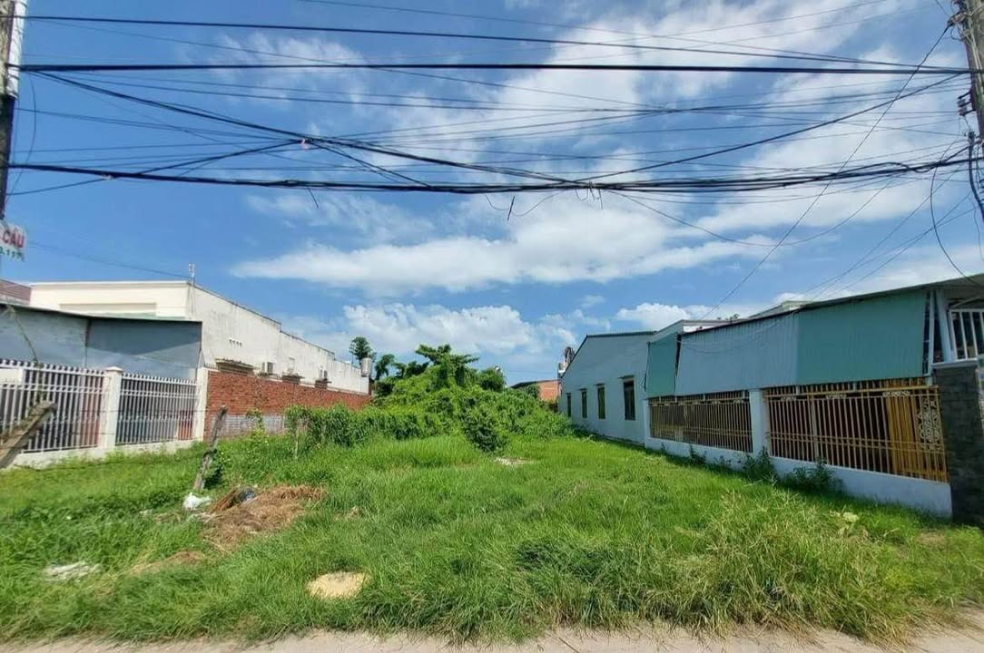 Đất thổ cư Hẻm 73 Cách Mạng Tháng 8, Hiệp Ninh, Tây Ninh 400m² - Giá chỉ 10.8 tỷ!