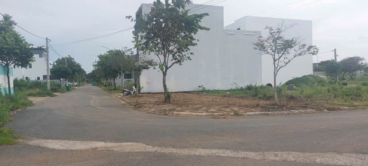 Đất góc 2 mặt tiền Hoà Long, Bà Rịa 100m² giá 2.5 tỷ - Pháp lý rõ ràng!