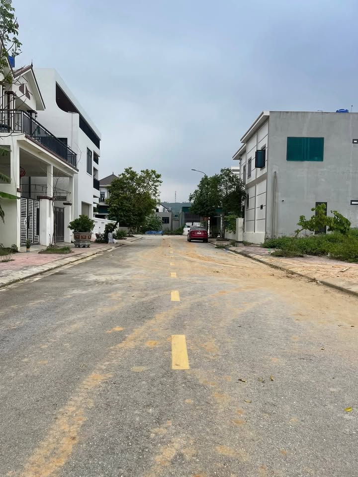 Đất nền Quỳnh Vinh Hoàng Mai 189m² - Vị trí đắc địa, giao thông thuận lợi!