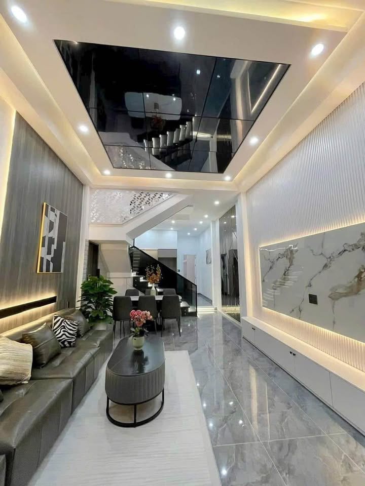 Nhà phố 2 lầu tại P.Tân Hiệp, Tân Uyên - 70m² giá 1.95 tỷ - Sang trọng và hiện đại!