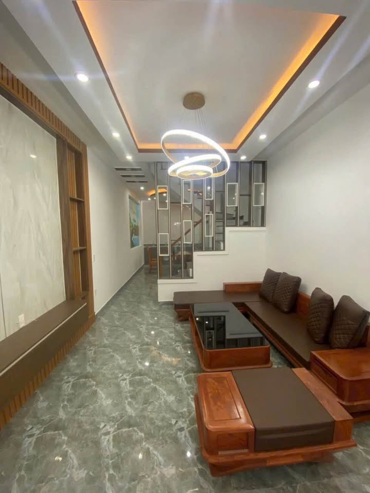 Nhà 3 tầng Nguyễn Lương Bằng 41m² giá 1.89 tỷ - Ô tô đỗ cửa, chính chủ!