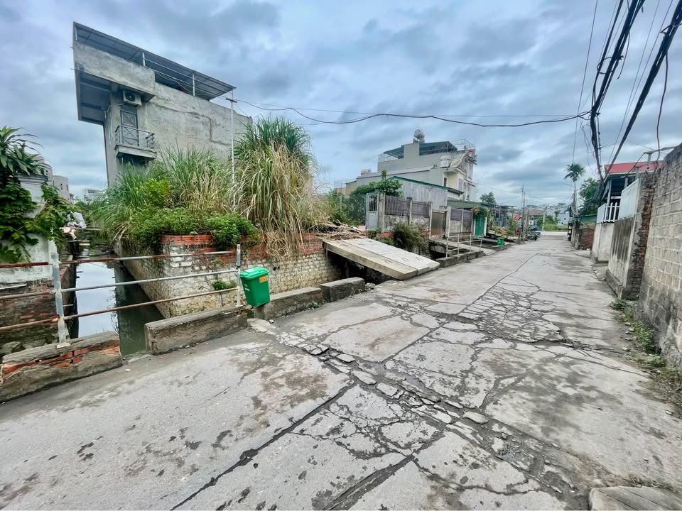 Đất nền Hạ Long 62,5m² giá 2 tỷ - Sổ đỏ chính chủ, mặt đường mở rộng!