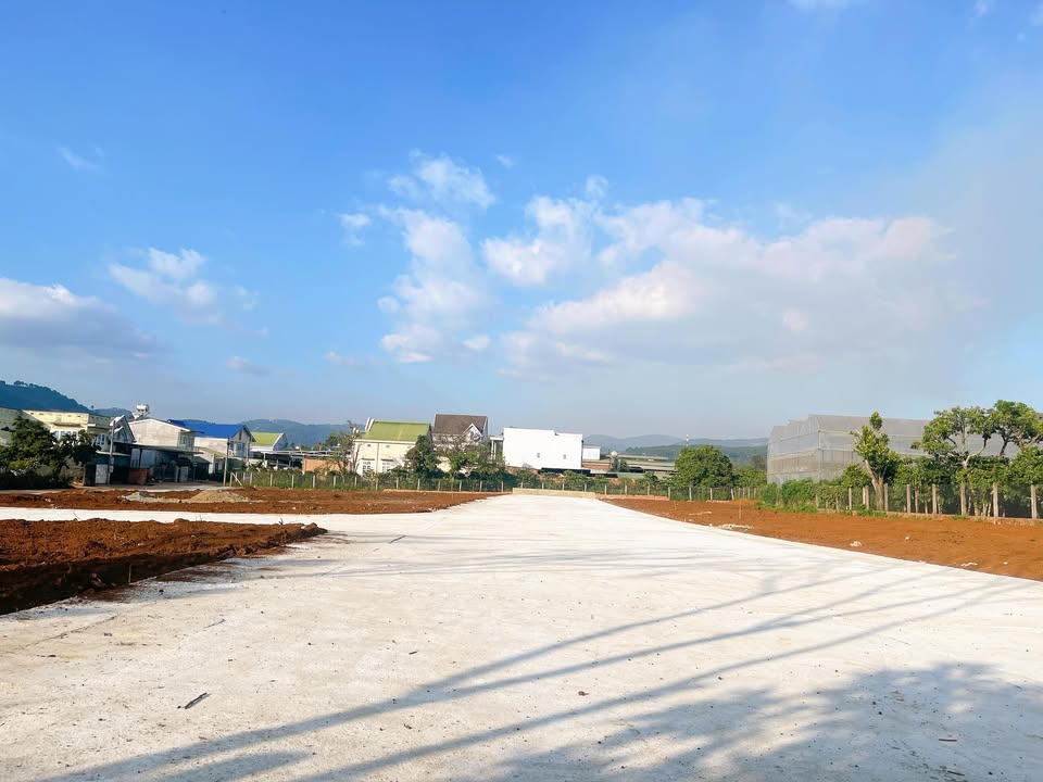 Đất nền chính chủ Cam Ly Đà Lạt 200m² giá chỉ 2.5 tỷ - Sổ đỏ đầy đủ!