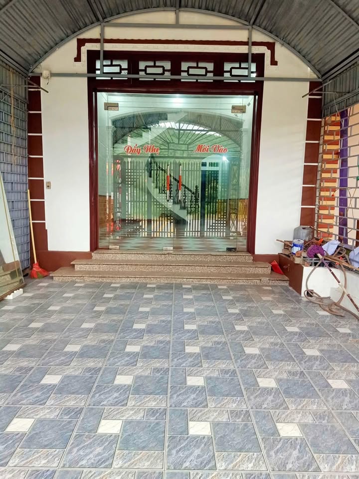 Nhà 3 tầng mặt tiền 4.6m, diện tích 78m² - Chính chủ bán gấp tại Trần Nhân Tông, Bắc Giang!