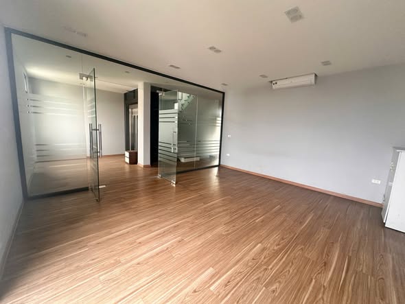 Shophouse cho thuê Vinhomes Imperia Hồng Bàng 90m² giá 14 triệu - Phù hợp làm văn phòng