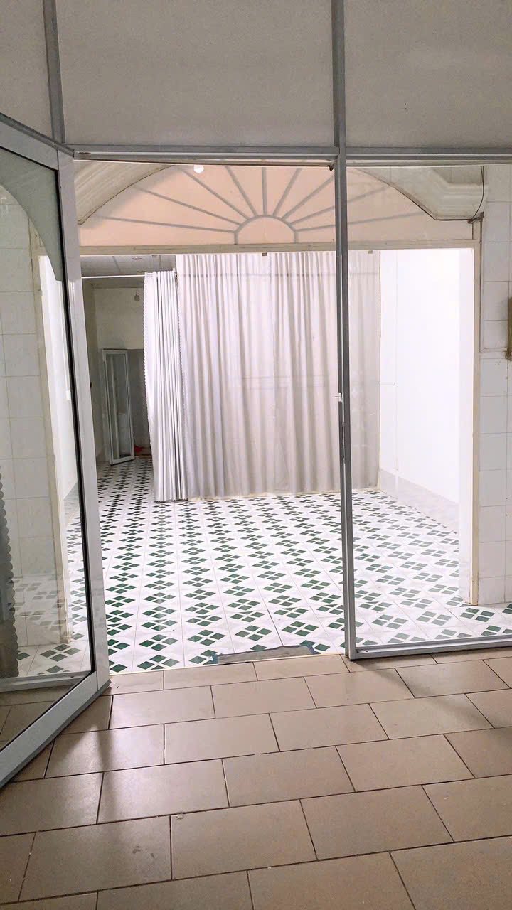 Nhà cho thuê ở và kinh doanh tại Phạm Văn Thuận, Tân Mai 72m² - Giá chỉ 4.5 triệu/tháng!