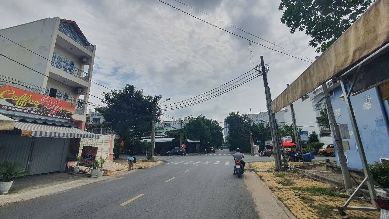 Nhà mặt tiền KDC Chợ Lớn - Phú Mỹ, Q7 giá 13 tỷ - Đầu tư sinh lời cao!