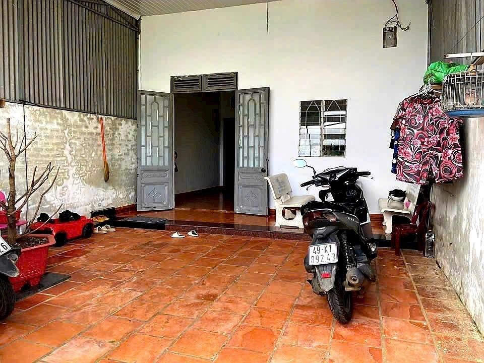 Nhà hẻm 345 Trần Phú, Bảo Lộc 110m² giá 1.1 tỷ - Khu dân cư đông đúc, tiện ích đầy đủ!