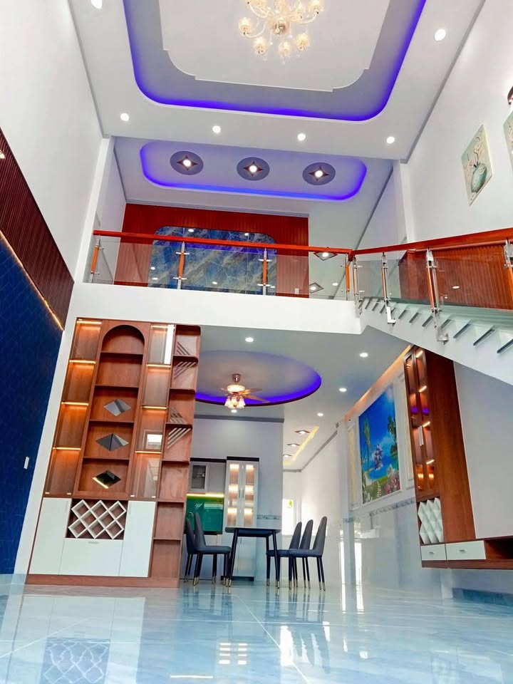 Nhà lầu lững 2 mặt tiền tại Hẻm Chính Sơn Hằng, Trảng Dài - Chỉ 2.19 tỷ!