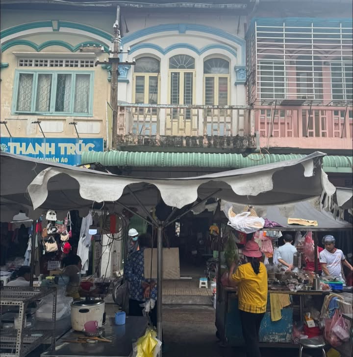 Bán gấp nhà mặt tiền Phùng Hưng, quận 5, diện tích 82,3m² - Đầu tư sinh lời ngay!