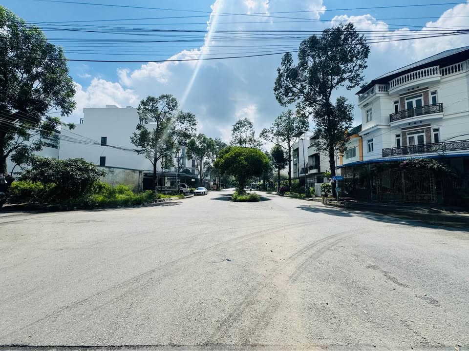 Bán đất nền góc Trần Văn Việt & đường số 3 KDC Công An 122,6m² - Sổ hồng chính chủ!