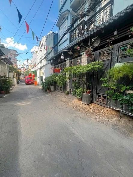 Bán CHDV hẻm xe hơi đường Thống Nhất Gò Vấp 192m² giá 23.5 tỷ - Đầu tư sinh lời cao!